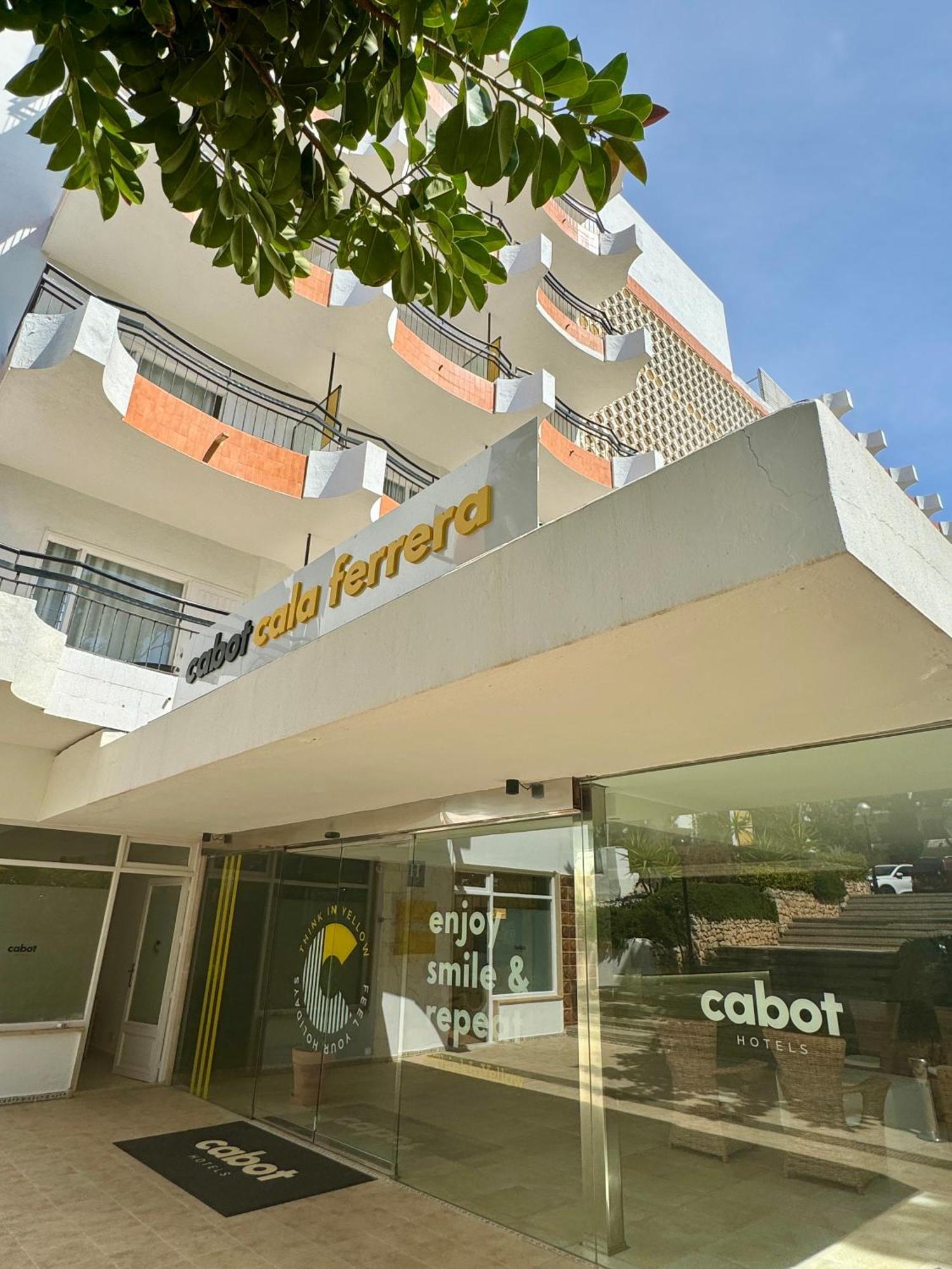 Cabot Cala Ferrera Hotel กาลาดอร์ ภายนอก รูปภาพ